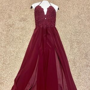 Zoey Gray maroon prom/formal dress, size four, worn once, no damages